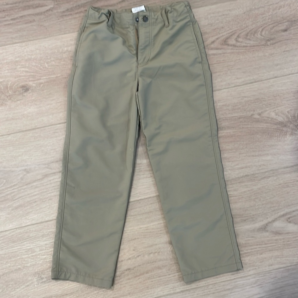 Boys, Under Armour golf pants, khaki, size 6, great condition